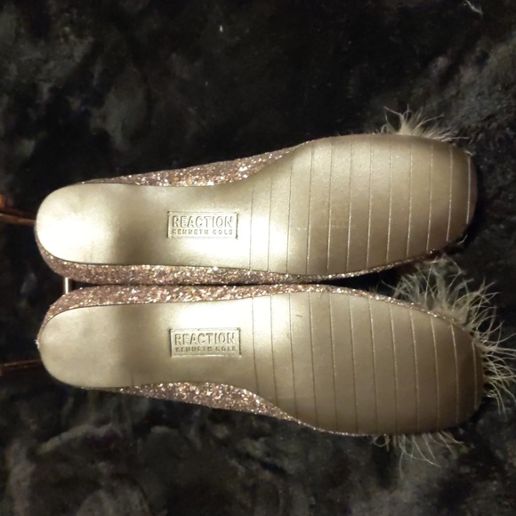 NWOT Kenneth Cole REACTION Women's Gen-Ie Bottle Ballet Flat, Bronze, 8M US - Picture 7 of 8